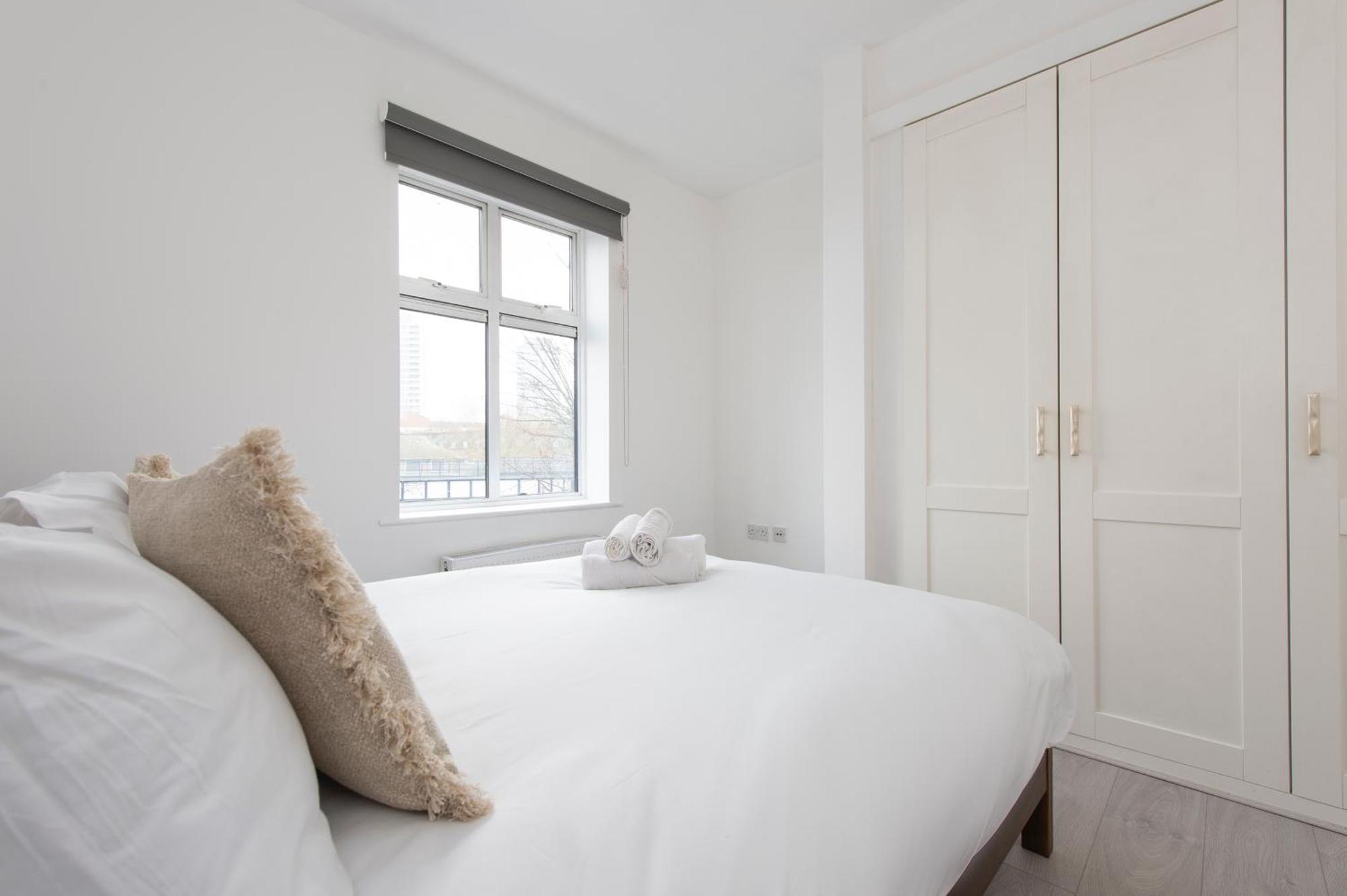 Modern Luxury Apartment By Bow Road Station London Eksteriør billede