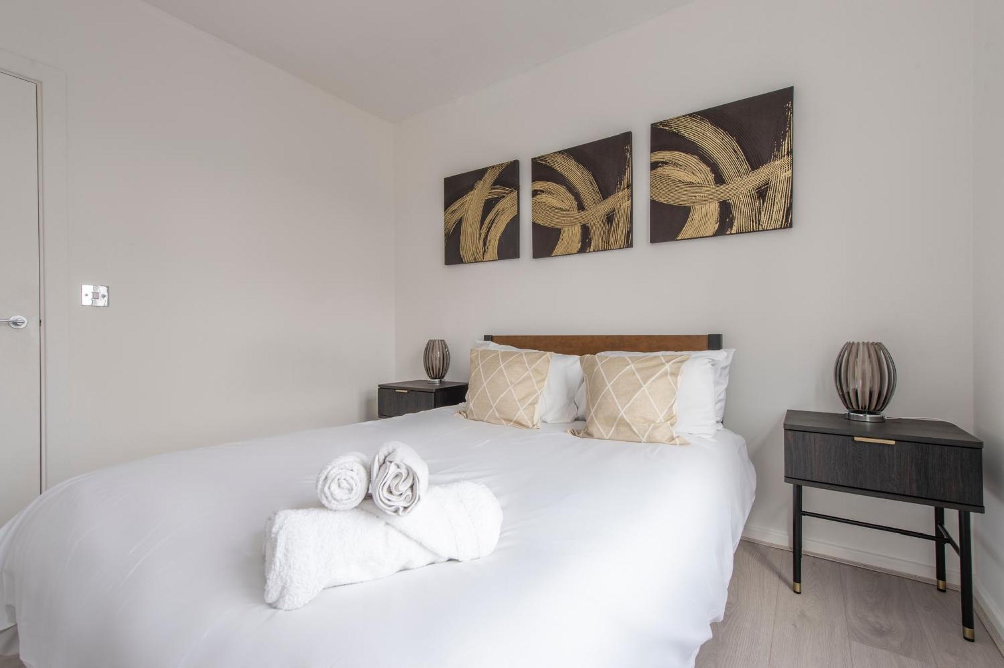Modern Luxury Apartment By Bow Road Station London Eksteriør billede